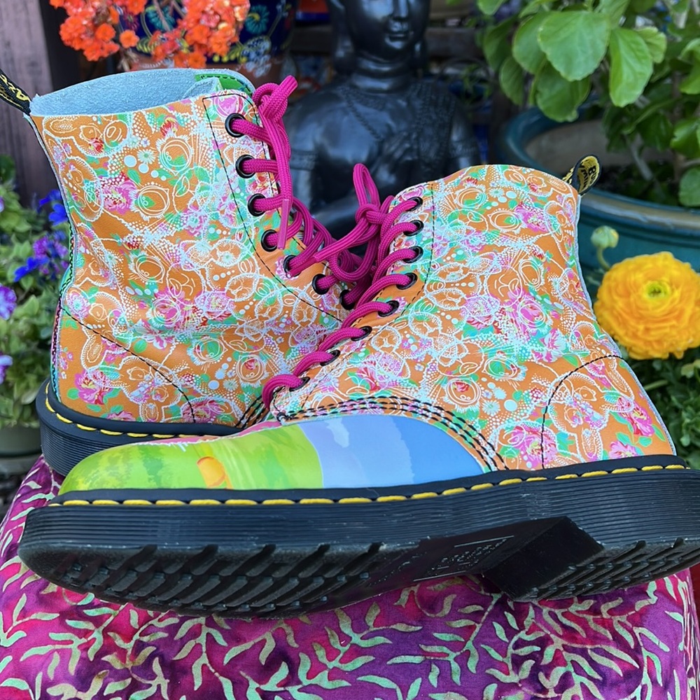 Dr. Martens Colorful Retro Psychedelic Pascal Daze Floral Combat Boots EC 🥰 - Picture 15 of 17